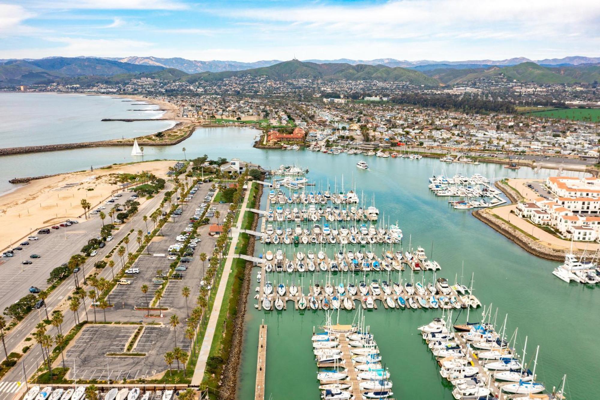 Crowne Plaza Ventura Beach By Ihg Экстерьер фото